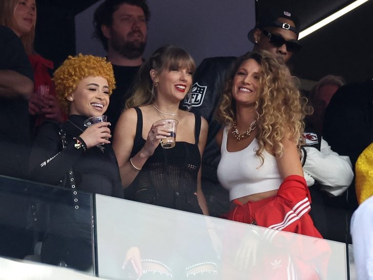 Leaked Texts Fuel Blake Lively And Taylor Swift Feud: Blackmail Allegations Investigated Leaked Texts Fuel Blake Lively And Taylor Swift Feud: Blackmail Allegations Investigated