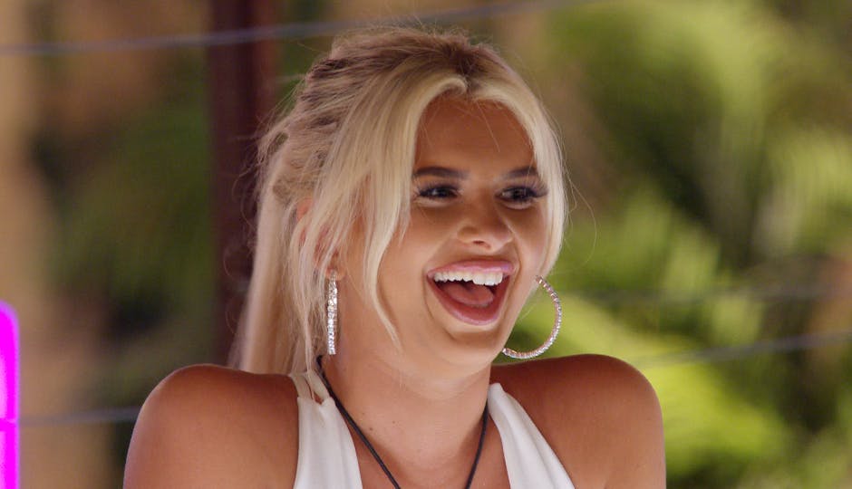 Liberty Poole's Post-Love Island Look: A Show-Stopping Red Mini Liberty Poole's Post-Love Island Look: A Show-Stopping Red Mini