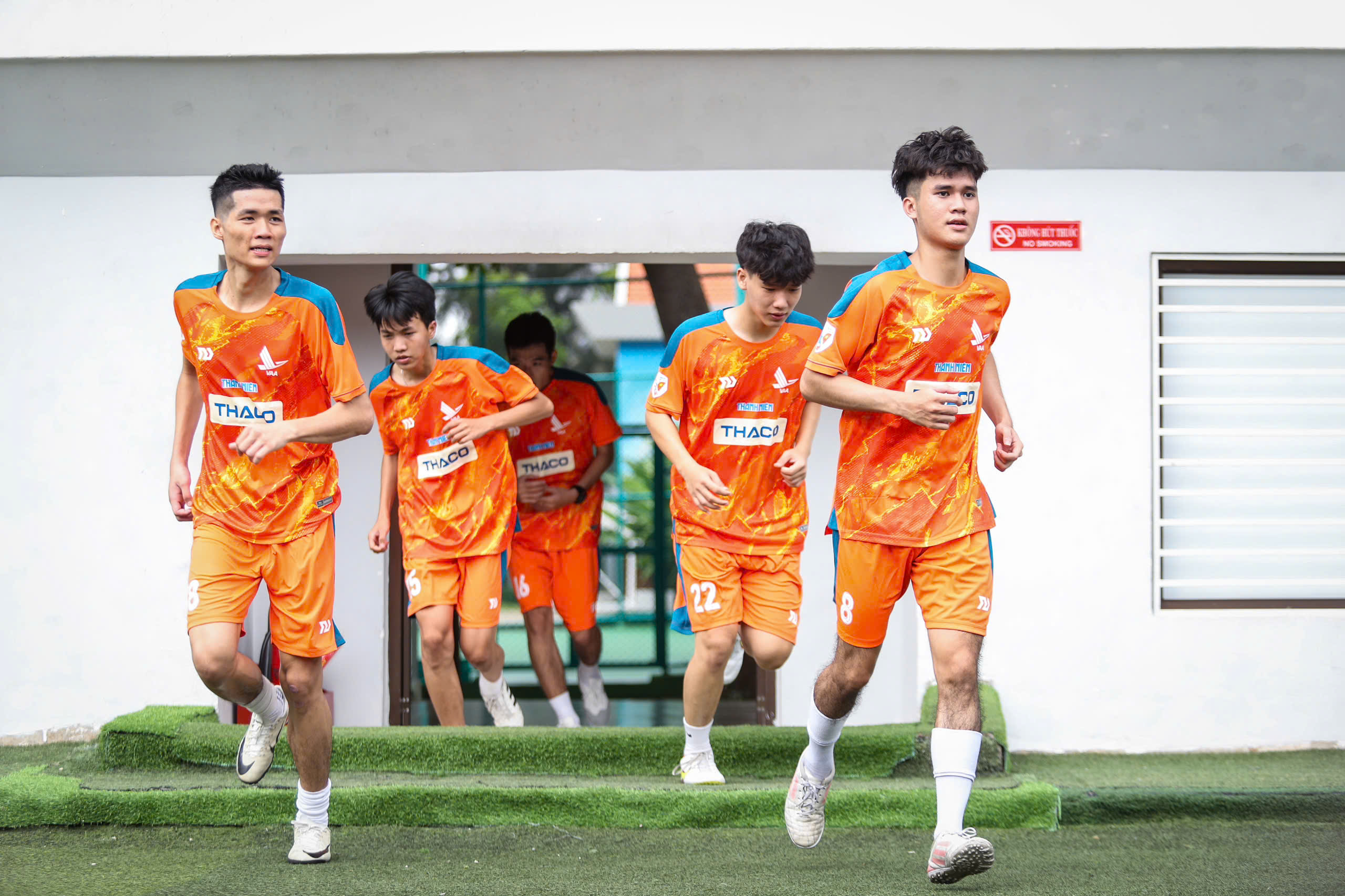 Lịch Thi Đấu Vòng Chung Kết TNSV THACO Cup 2025: Trận Đấu Hấp Dẫn Nhất Lịch Thi Đấu Vòng Chung Kết TNSV THACO Cup 2025: Trận Đấu Hấp Dẫn Nhất