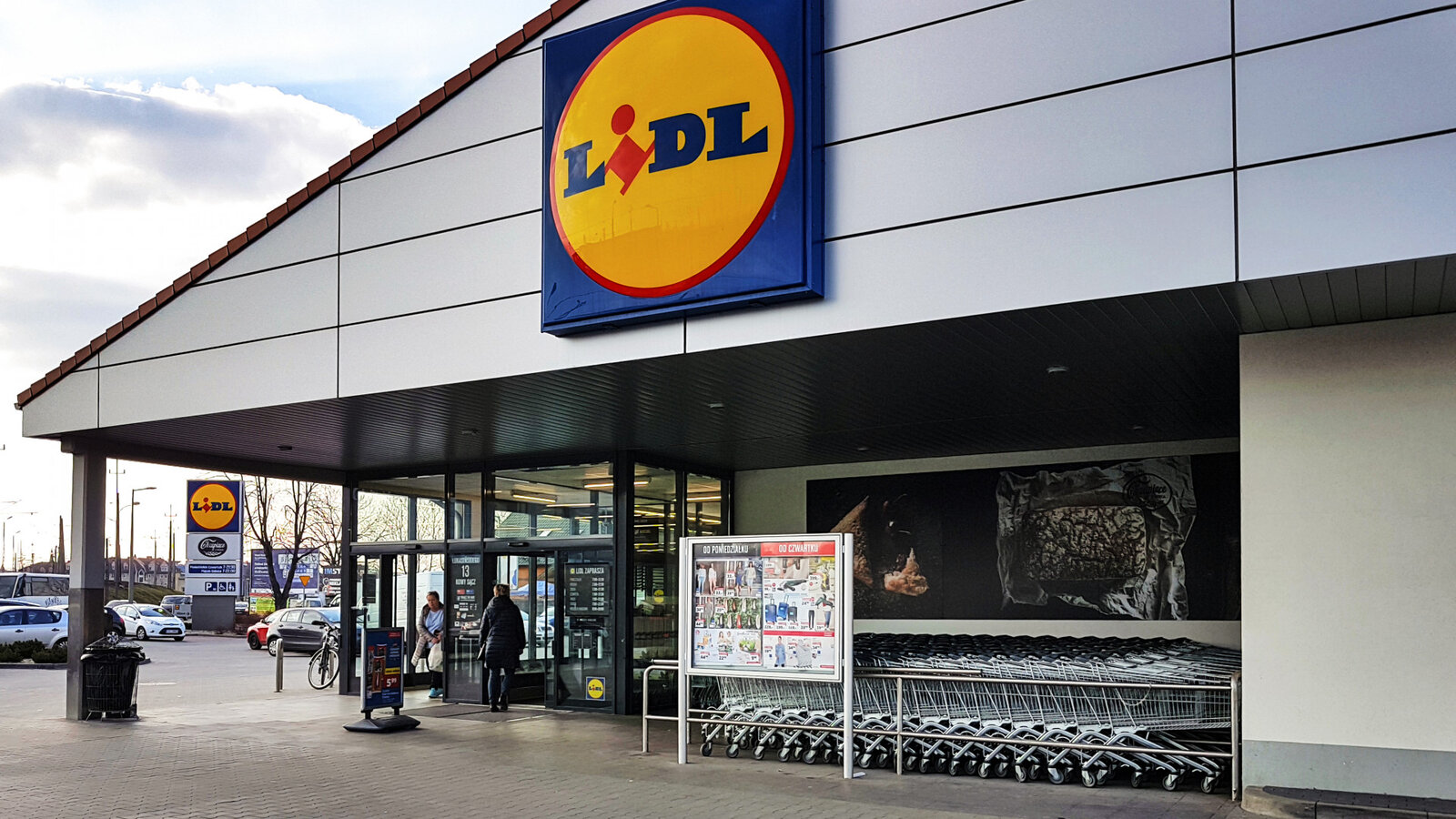 Lidl: Hihetetlenül Olcsó Gyűjtői Márkák - Érdemes Sorban Állni? Lidl: Hihetetlenül Olcsó Gyűjtői Márkák - Érdemes Sorban Állni?