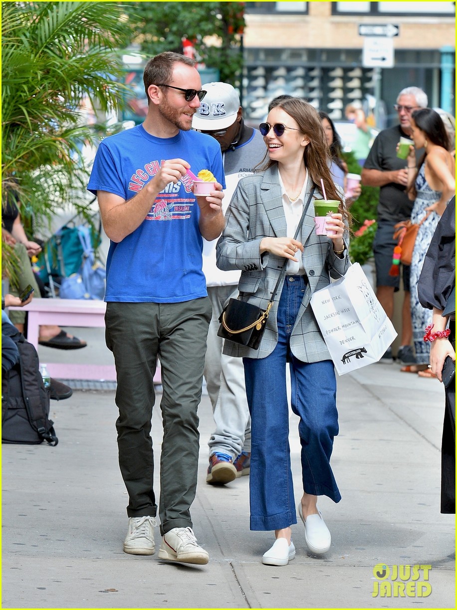 Lily Collins And Charlie McDowell Share First Photos Of Daughter Tove Lily Collins And Charlie McDowell Share First Photos Of Daughter Tove