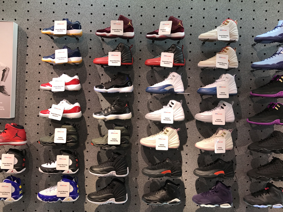 Limited Time Offer: 40% Off Select Nike Air, Dunks & Jordans At Foot Locker Limited Time Offer: 40% Off Select Nike Air, Dunks & Jordans At Foot Locker