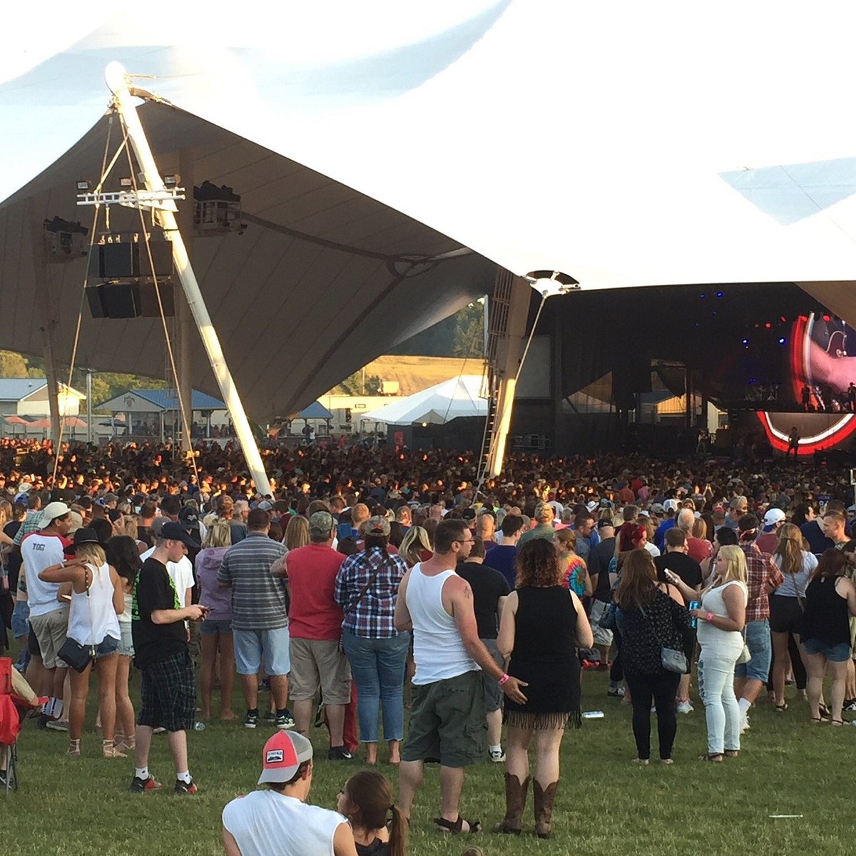 Live Nation Darien Lake Lawsuit: Impact On Concert Costs For Fans Live Nation Darien Lake Lawsuit: Impact On Concert Costs For Fans