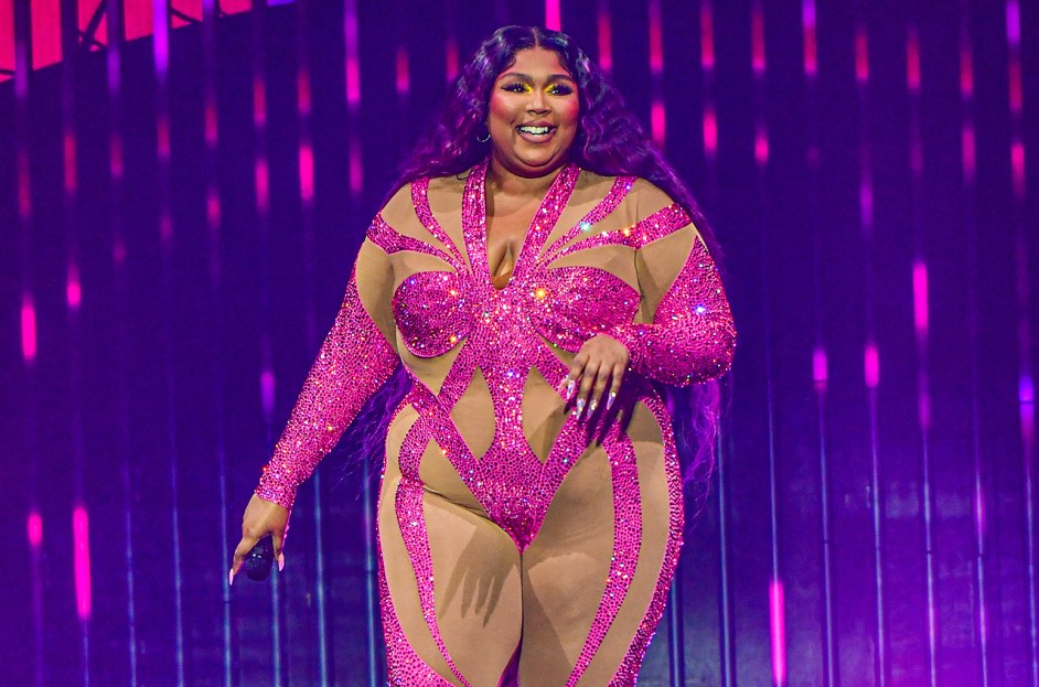 Los Angeles Concert: Lizzo's Show-Stopping Curves And Style Los Angeles Concert: Lizzo's Show-Stopping Curves And Style
