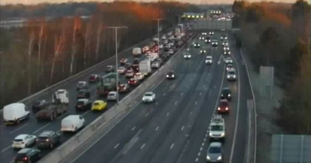 M6 Southbound Crash Causes 60-Minute Delays For Drivers M6 Southbound Crash Causes 60-Minute Delays For Drivers