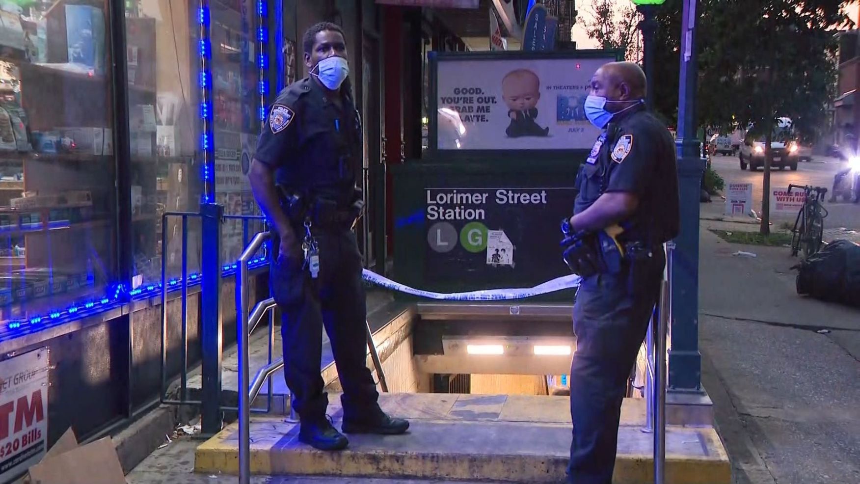 Man Stabbed Near Brooklyn Bridge-City Hall Subway Station During Rush Hour Man Stabbed Near Brooklyn Bridge-City Hall Subway Station During Rush Hour