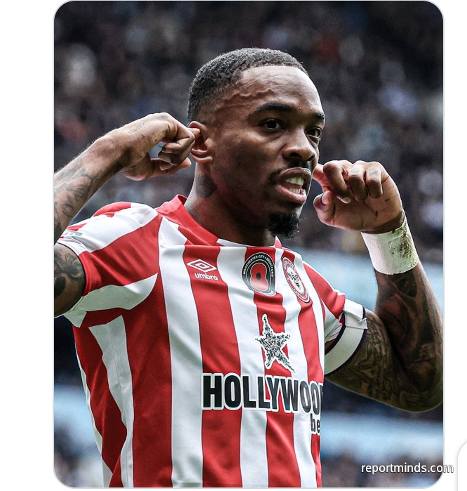 Manchester United's Transfer Target: A Dominant Free Agent Manchester United's Transfer Target: A Dominant Free Agent