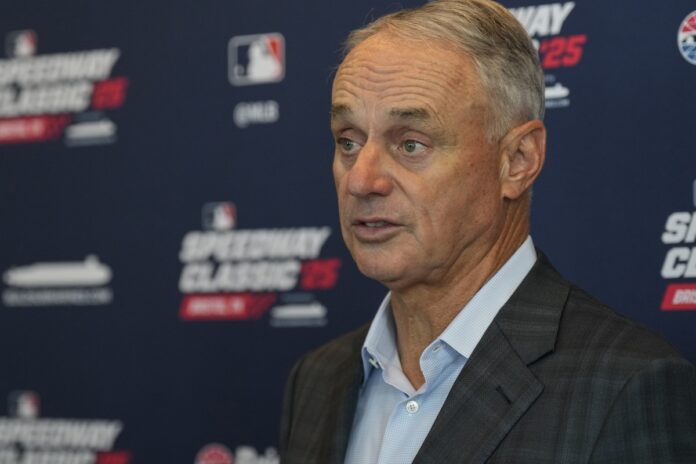 Manfred On Bristol: Anticipation Builds For Massive Crowd Manfred On Bristol: Anticipation Builds For Massive Crowd