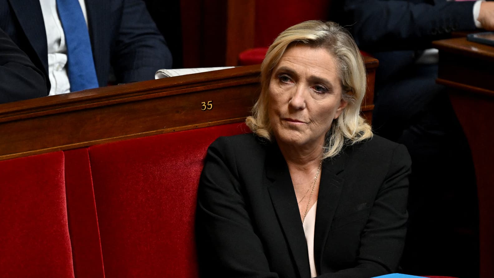 Marine Le Pen Inelligible : Conséquences Et Réactions À L'Arrêt Marine Le Pen Inelligible : Conséquences Et Réactions À L'Arrêt