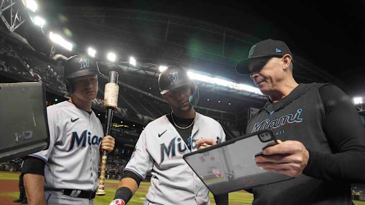Mariners' First Inning Explodes, Crushing Marlins 14-0 Mariners' First Inning Explodes, Crushing Marlins 14-0