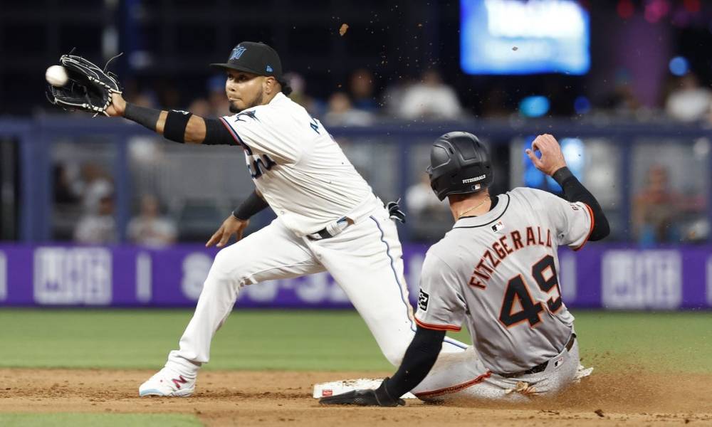 Marlins' Weathers And Stowers Combine For Victory Against Cubs Marlins' Weathers And Stowers Combine For Victory Against Cubs