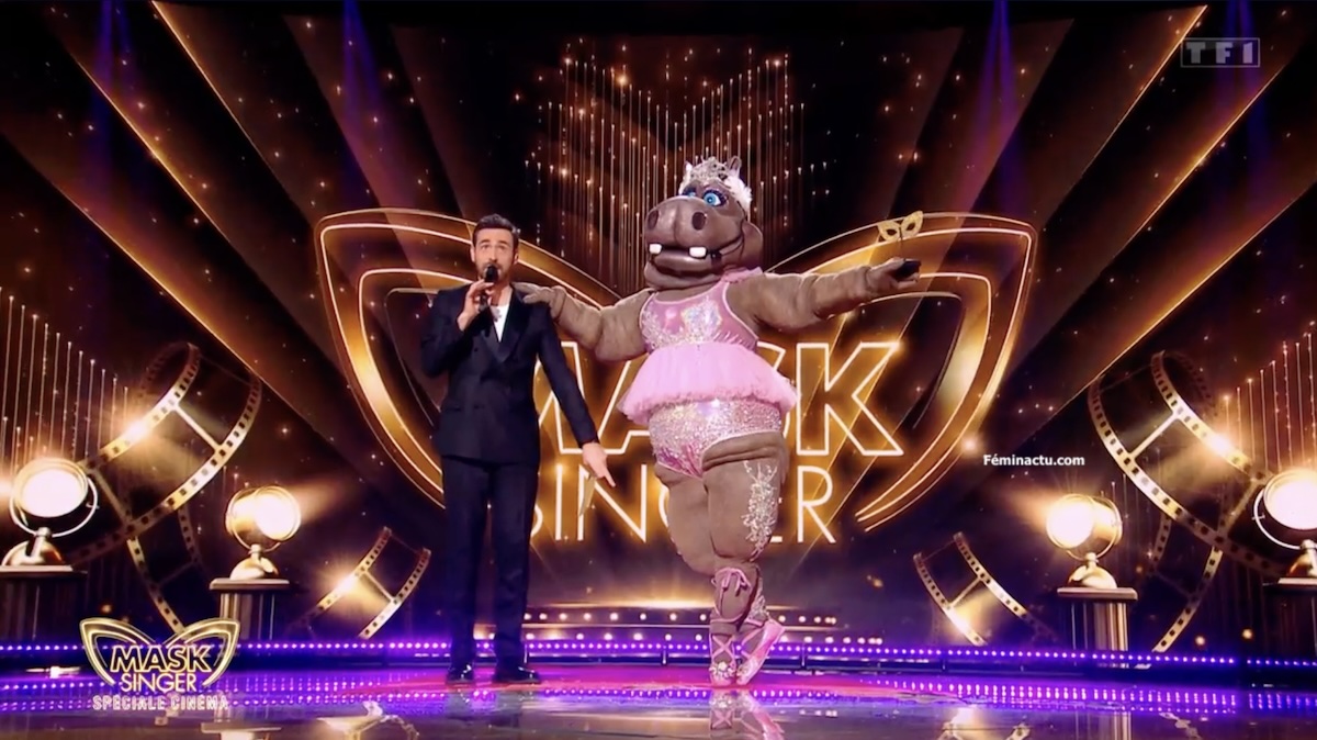 Mask Singer 2025 : Démasquons L'Autruche ! Analyse Des Indices Et Pronostics Mask Singer 2025 : Démasquons L'Autruche ! Analyse Des Indices Et Pronostics