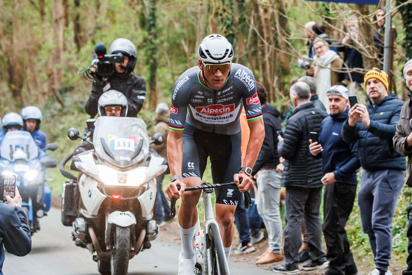 Mathieu Van Der Poel Spitting Incident: £300 Fine Imposed On Spectator Mathieu Van Der Poel Spitting Incident: £300 Fine Imposed On Spectator