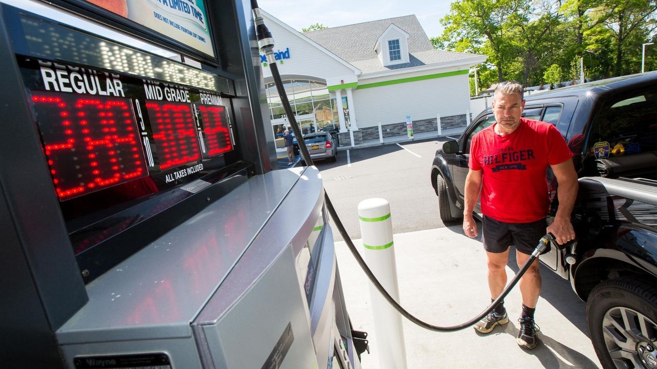 Memorial Day Weekend Gas Prices: Lowest In Decades? Memorial Day Weekend Gas Prices: Lowest In Decades?