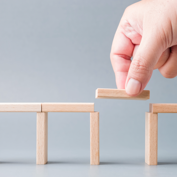 Middle Managers: Bridging The Gap Between Leadership And Employees Middle Managers: Bridging The Gap Between Leadership And Employees
