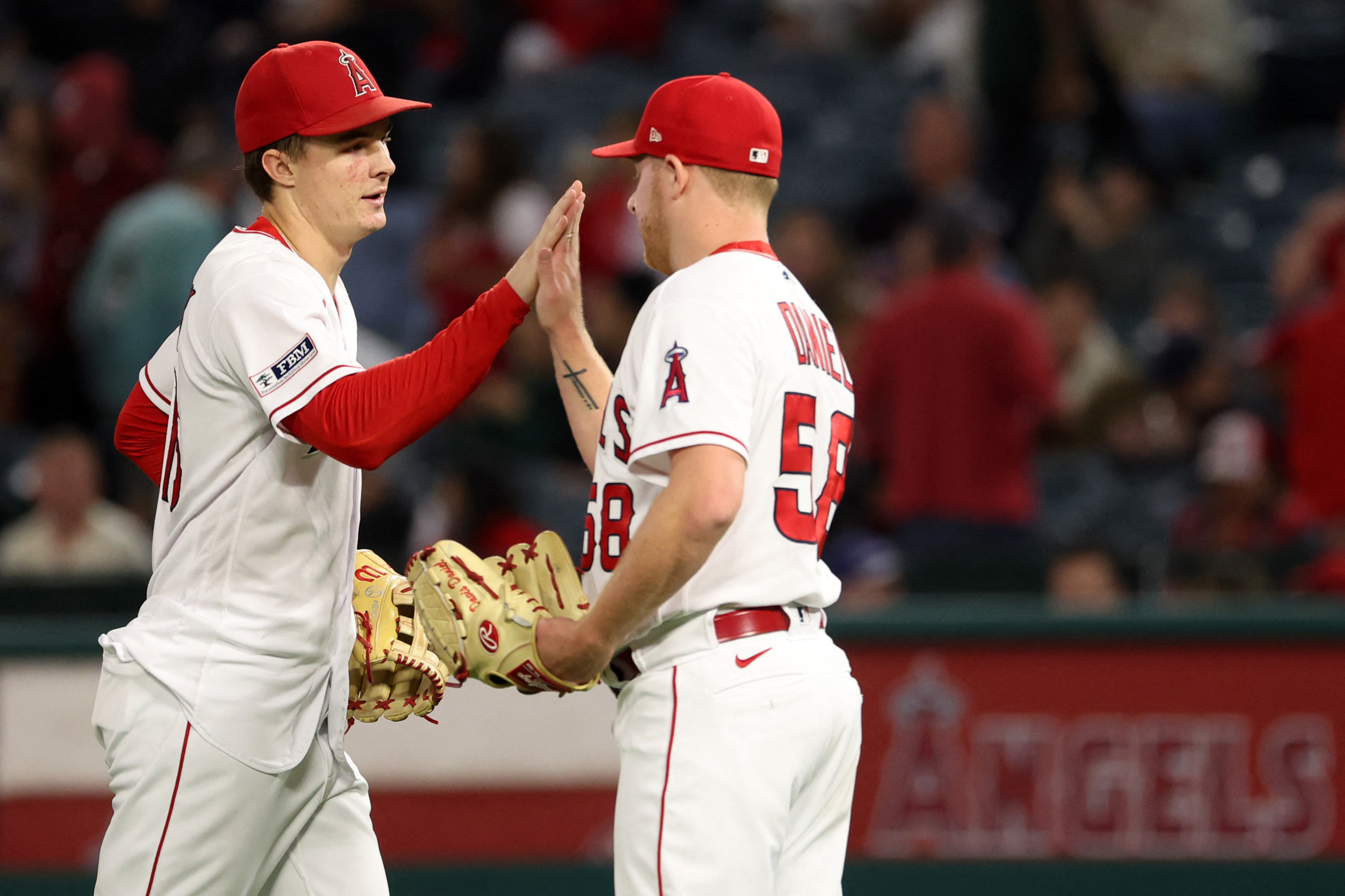Mike Trout, Mickey Moniak Home Runs Highlight Angels' Loss To Dodgers Mike Trout, Mickey Moniak Home Runs Highlight Angels' Loss To Dodgers