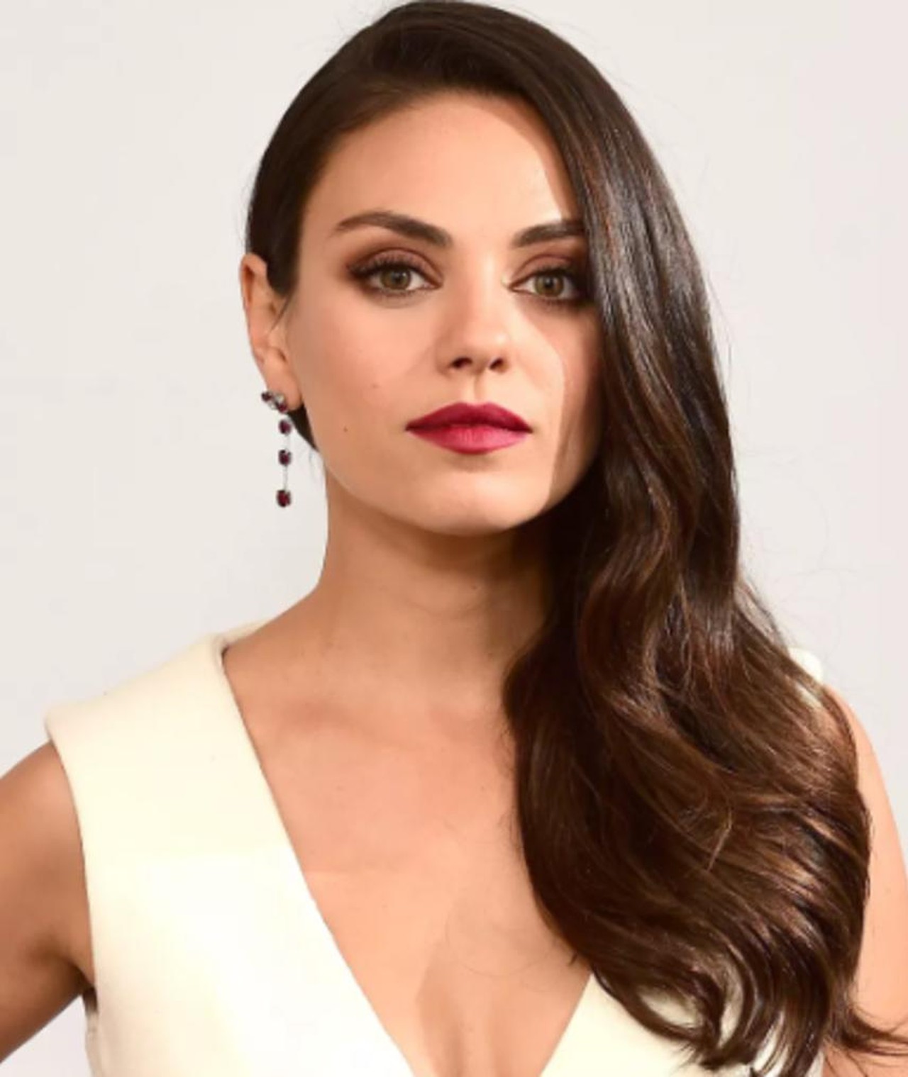 Mila Kunis: 10 Essential Movies And TV Series Mila Kunis: 10 Essential Movies And TV Series