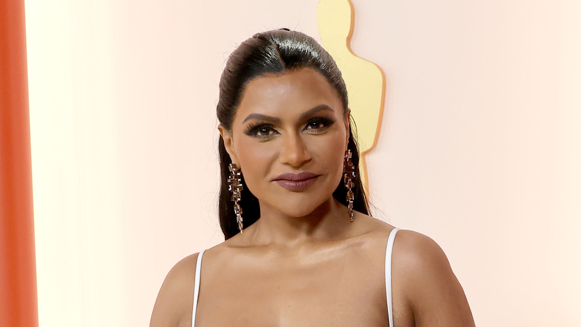 Mindy Kaling's Dramatic Weight Loss: A New Look At The Premiere Mindy Kaling's Dramatic Weight Loss: A New Look At The Premiere