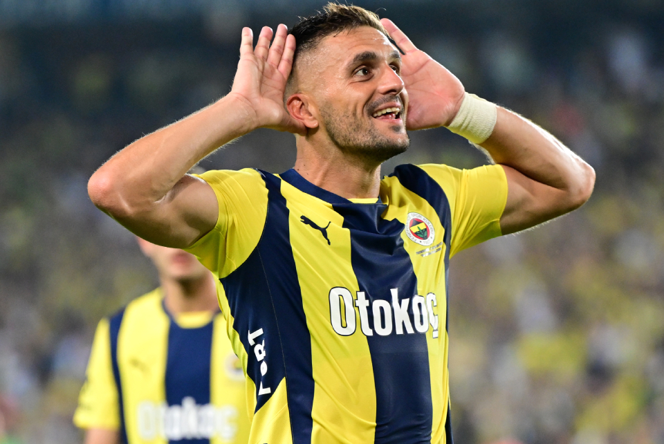 Mourinho'dan Tadic Ve Dzeko'ya Sert Eleştiriler Mourinho'dan Tadic Ve Dzeko'ya Sert Eleştiriler