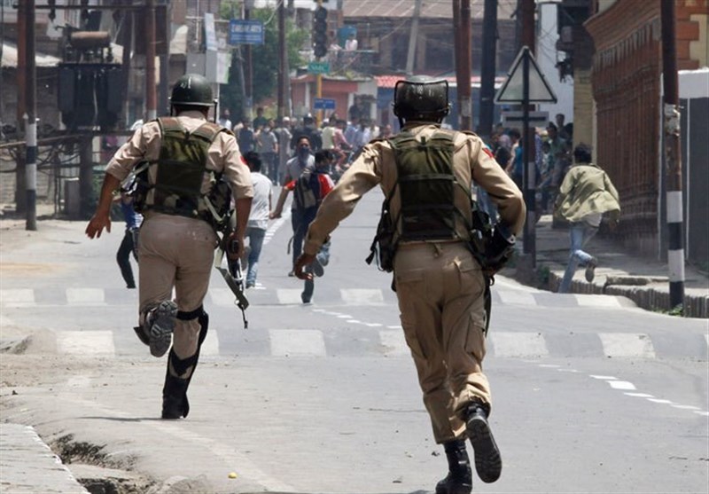 مقبوضہ کشمیر: عید کے موقع پر بھارتی ریاستی دہشتگردی، نوجوان شہید مقبوضہ کشمیر: عید کے موقع پر بھارتی ریاستی دہشتگردی، نوجوان شہید