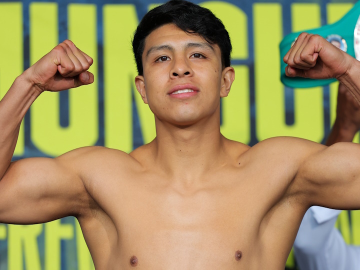 Munguia Earns Decision Win, Avenging Knockout Defeat Against Sarace