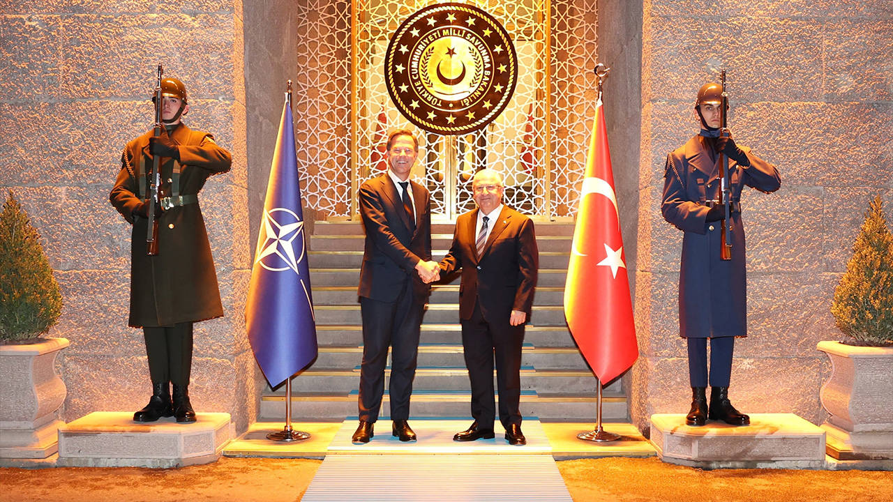 NATO Genel Sekreteri Rutte, Elektrik Kesintileri Hakkında İspanyol Başbakan Sanchez Ile Görüştü NATO Genel Sekreteri Rutte, Elektrik Kesintileri Hakkında İspanyol Başbakan Sanchez Ile Görüştü
