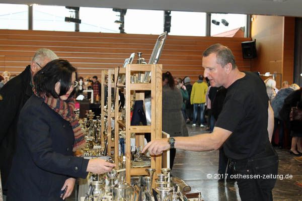 Neuer Kunst- Und Vintagemarkt: Attraktionen Auf Dem Coty-Gelände, Köln-Bickendorf Neuer Kunst- Und Vintagemarkt: Attraktionen Auf Dem Coty-Gelände, Köln-Bickendorf