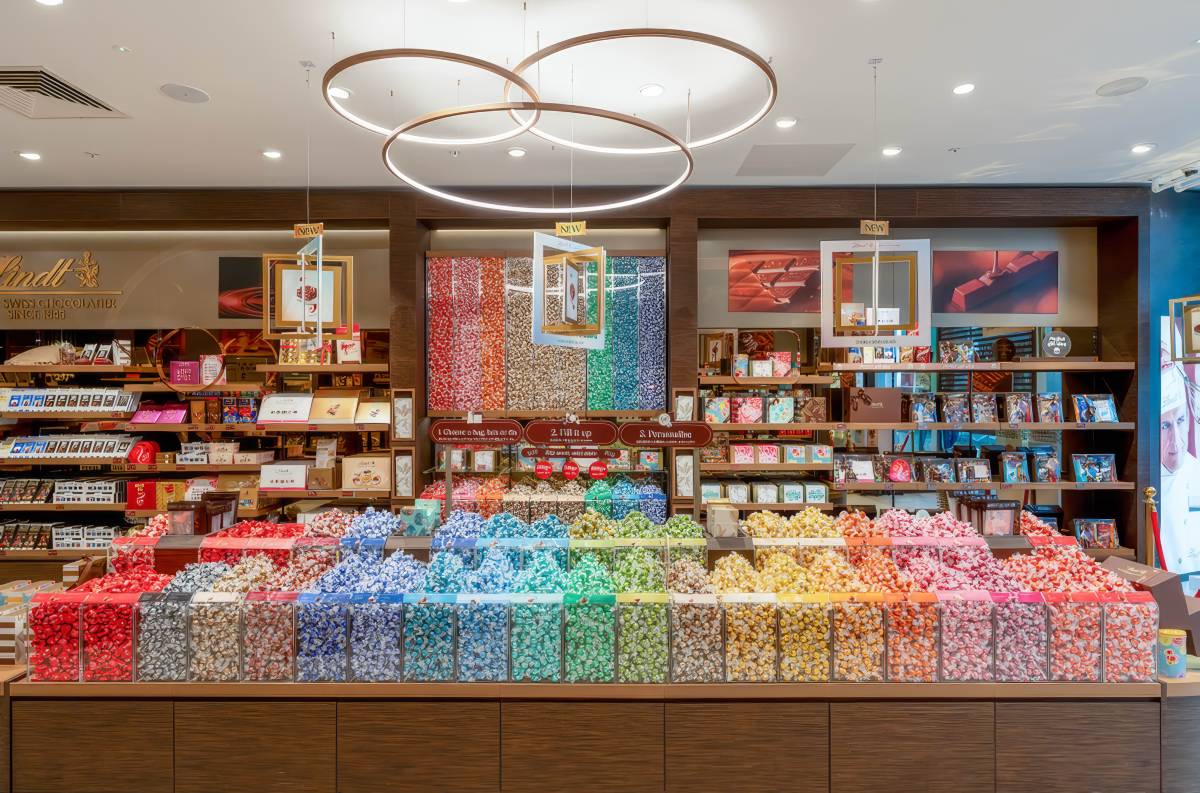 New Lindt Chocolate Shop: A Central London Paradise New Lindt Chocolate Shop: A Central London Paradise