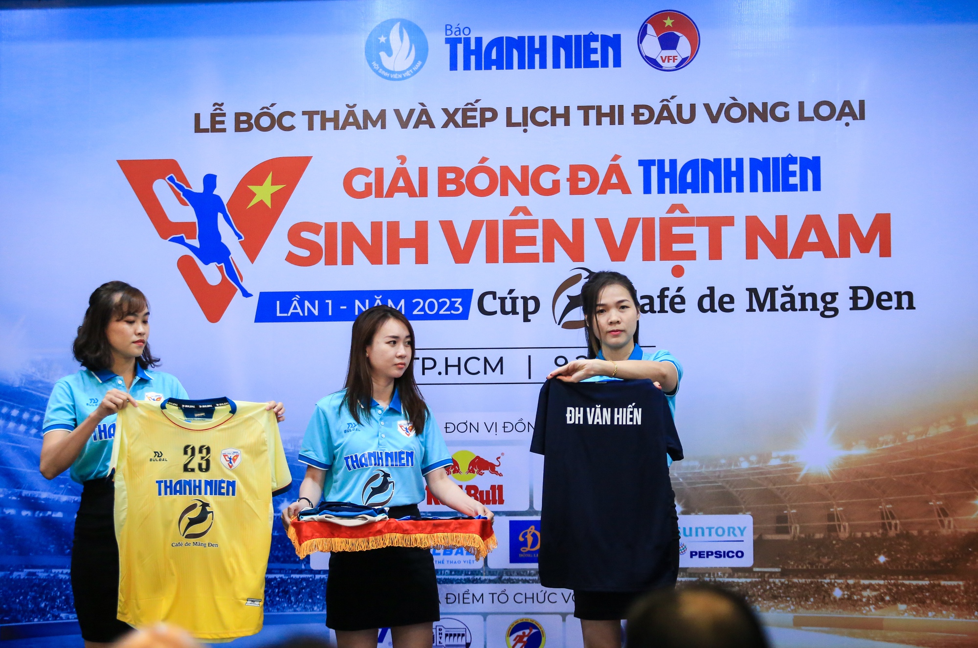 Nhà Vô Địch Giải Bóng Đá Thanh Niên Thành Phố Huế Lần Thứ VII