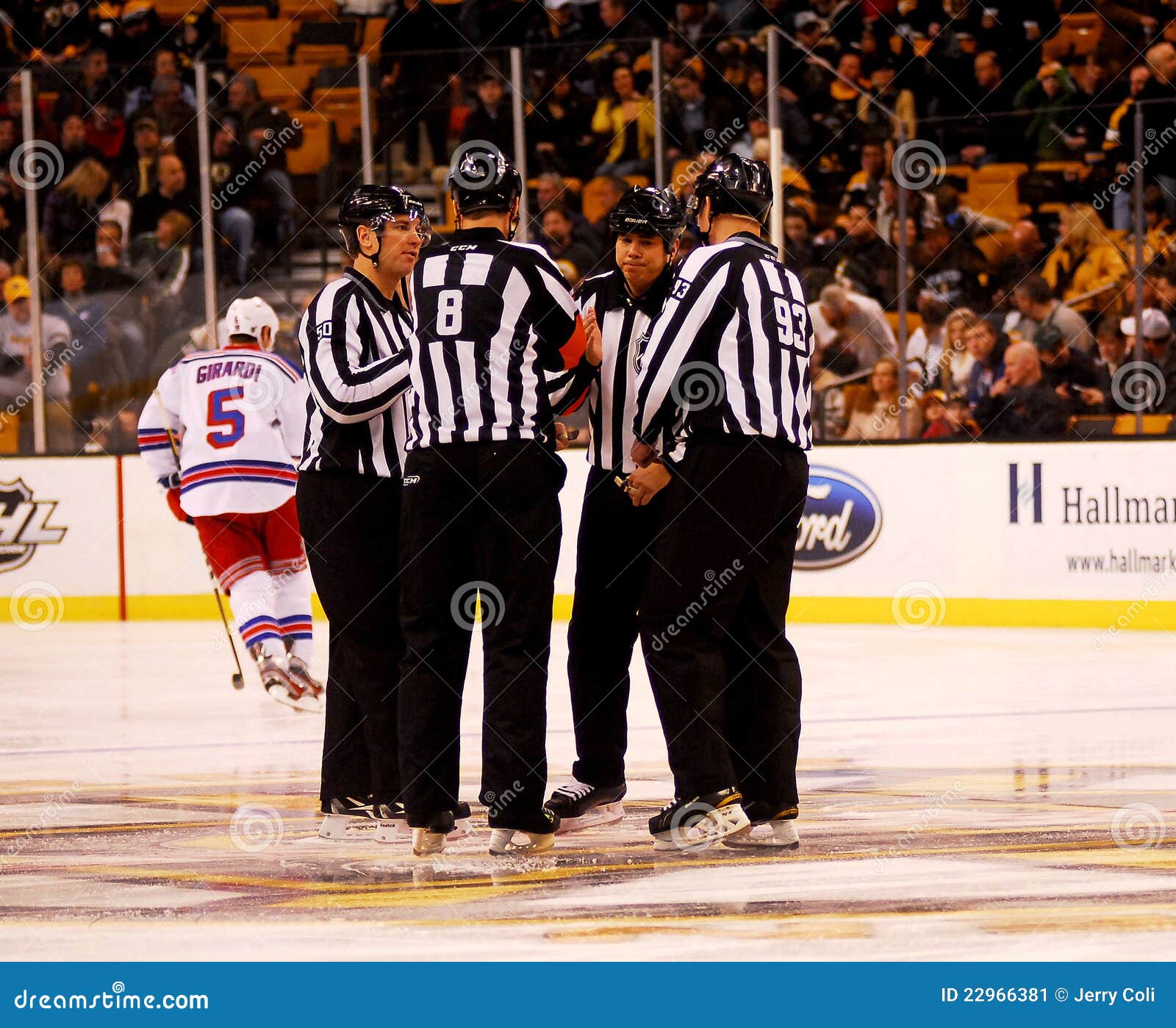 NHL Referees: The Apple Watch Revolution On Ice NHL Referees: The Apple Watch Revolution On Ice