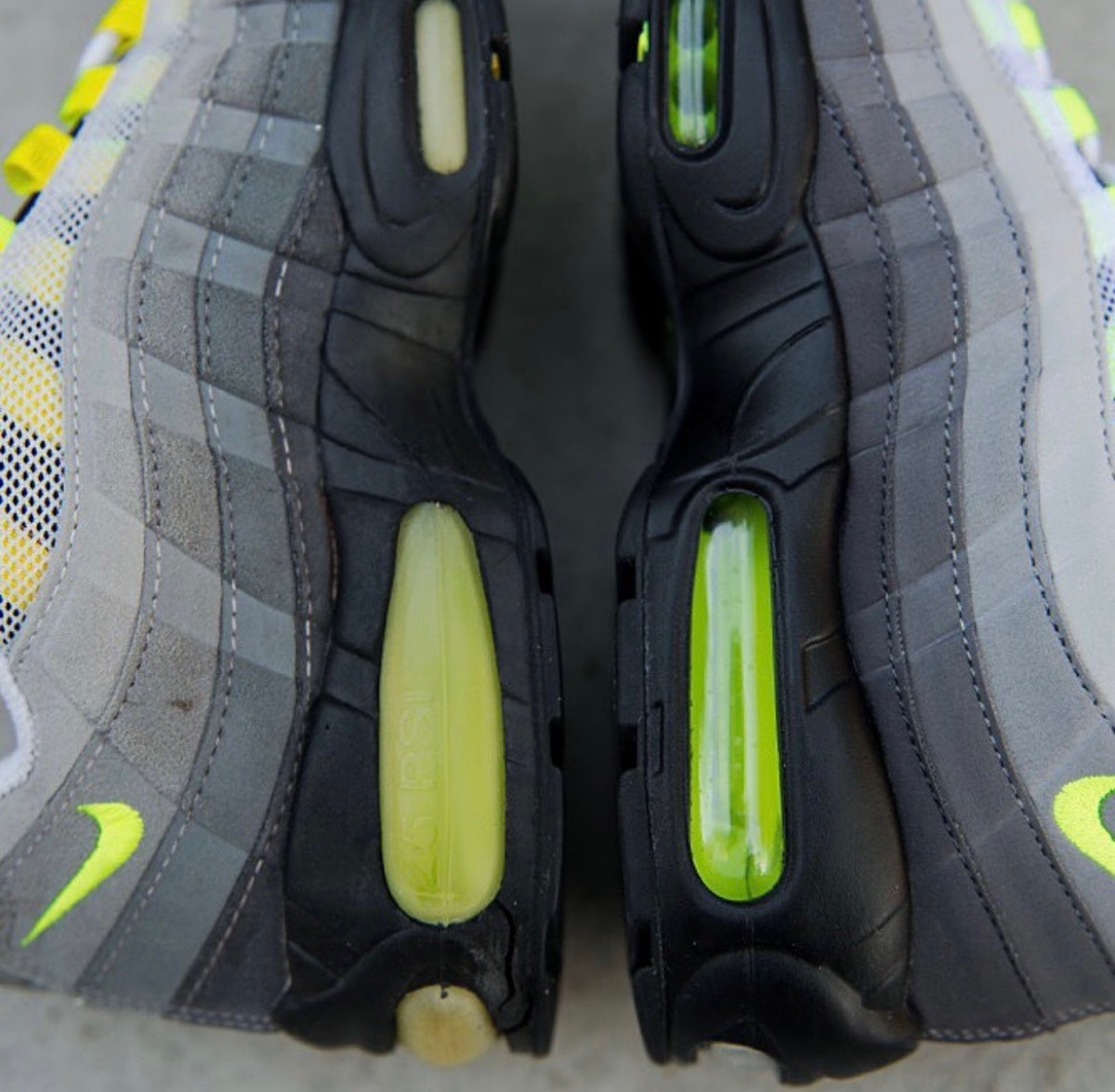 Nike Air Max 95 OG Big Bubble Triple Black & Wolf Gray HM8755-001: Detailed Review Nike Air Max 95 OG Big Bubble Triple Black & Wolf Gray HM8755-001: Detailed Review