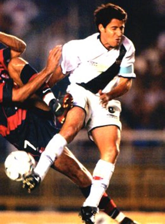 Nos Emirados Árabes, Ex-jogador Do Vasco Conquista Camisa 10 E Sonha Com A Copa 2026 Nos Emirados Árabes, Ex-jogador Do Vasco Conquista Camisa 10 E Sonha Com A Copa 2026