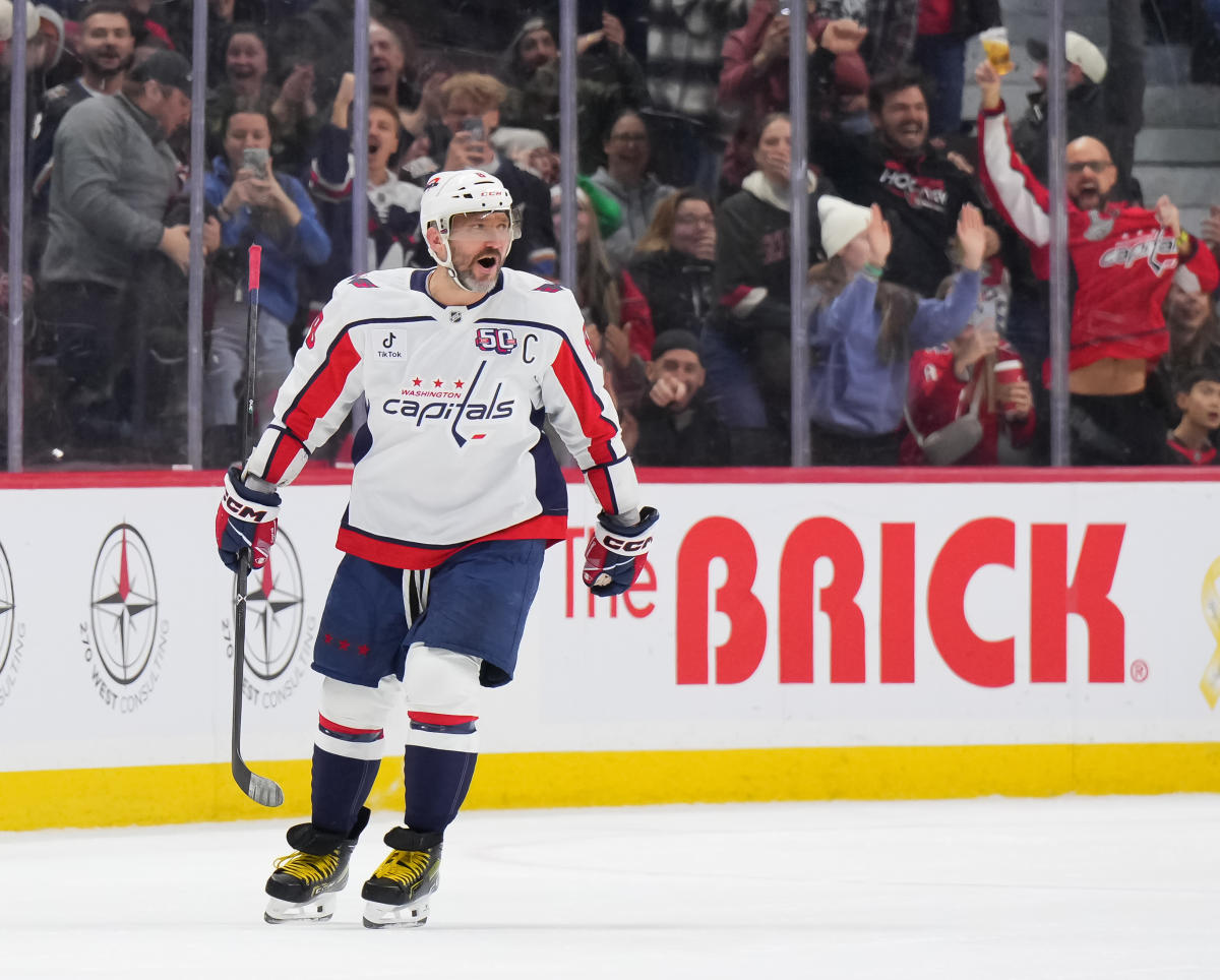 Ovechkin's Historic Night: 894 Goals, Matching Gretzky's Record Ovechkin's Historic Night: 894 Goals, Matching Gretzky's Record