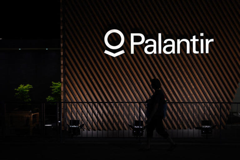 Palantir Stock: 30% Down – Investment Analysis And Outlook Palantir Stock: 30% Down – Investment Analysis And Outlook