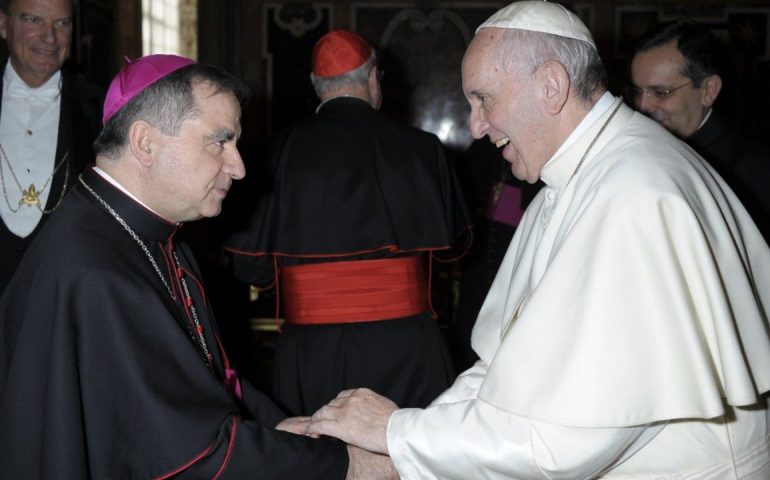 Papa Francesco E Cardinale Becciu: Nessuna Dimissione All'orizzonte Papa Francesco E Cardinale Becciu: Nessuna Dimissione All'orizzonte