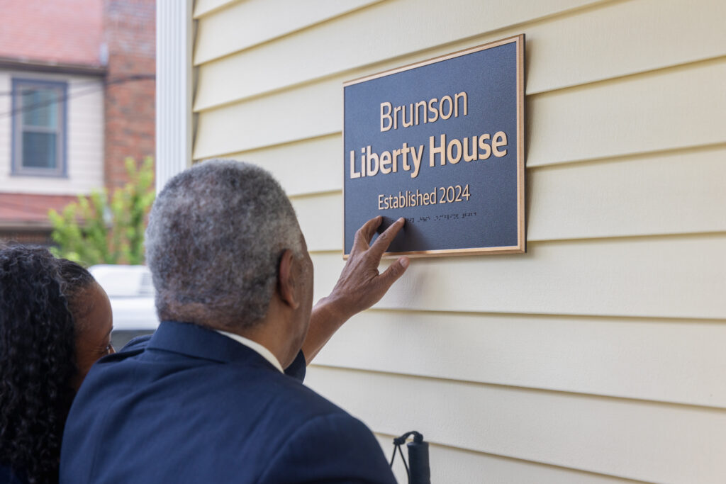 Petition To Replace Lady Liberty With Jalen Brunson Gains Traction Petition To Replace Lady Liberty With Jalen Brunson Gains Traction