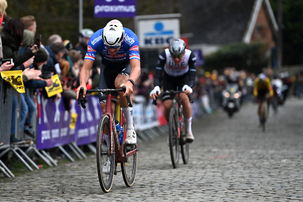 Pogacar's Stunning Tour Of Flanders Win: A Solo Performance