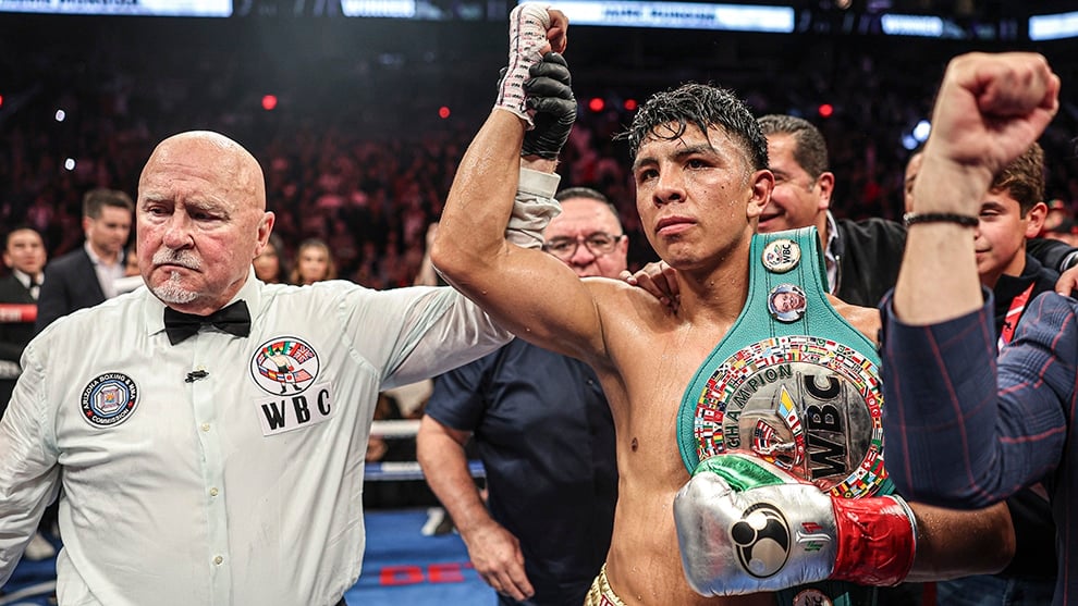 Points Decision For Munguia In Riyadh Rematch Against Surace Points Decision For Munguia In Riyadh Rematch Against Surace