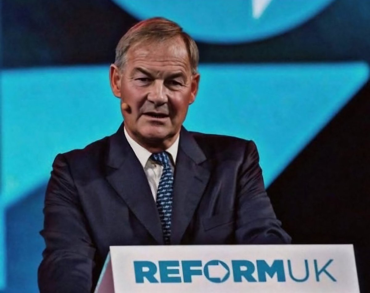 Police Investigate MP Rupert Lowe: Details Emerge Police Investigate MP Rupert Lowe: Details Emerge