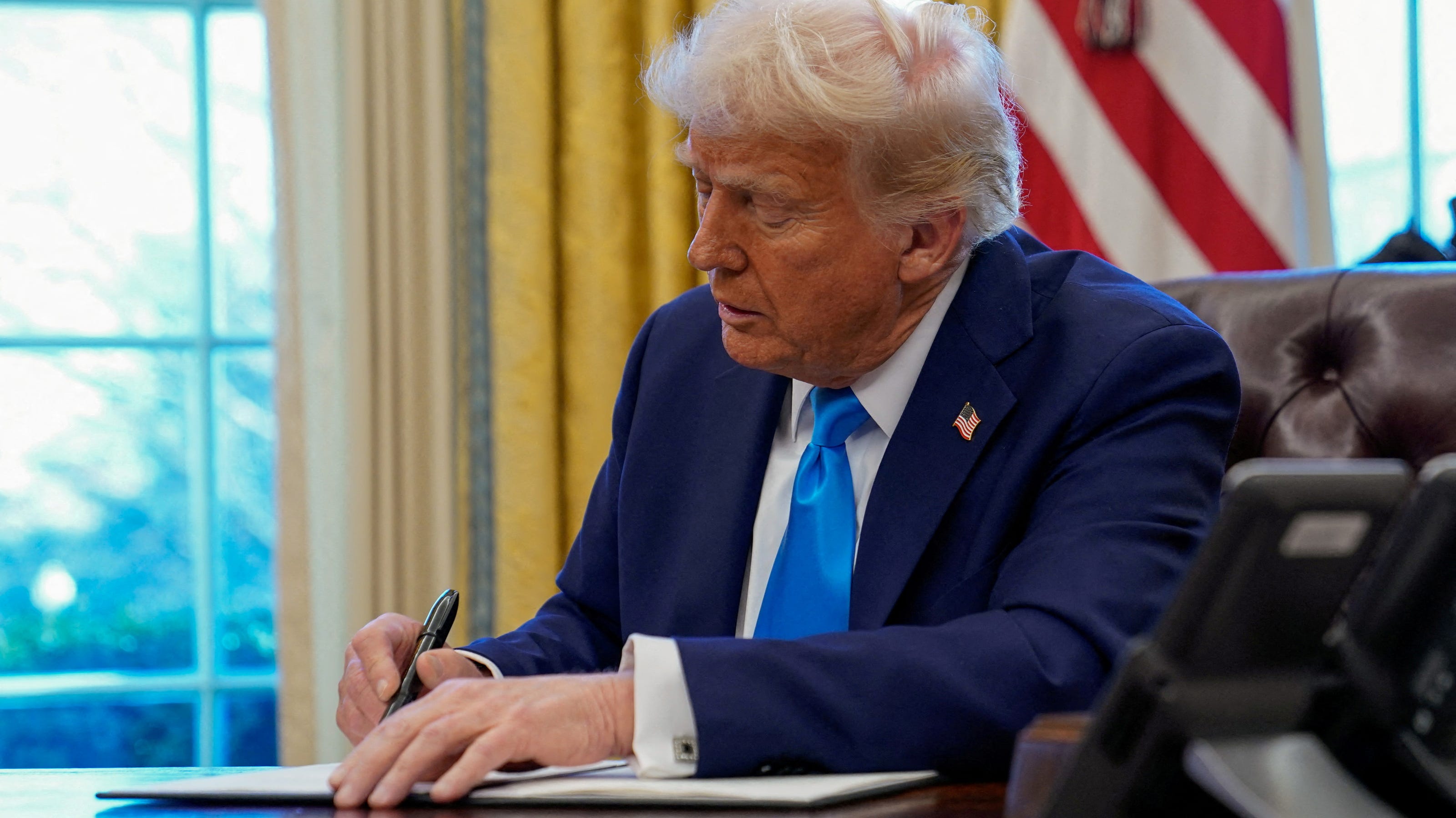 President Trump's Approval Rating At 39%: Impact Of Travel And Policy President Trump's Approval Rating At 39%: Impact Of Travel And Policy