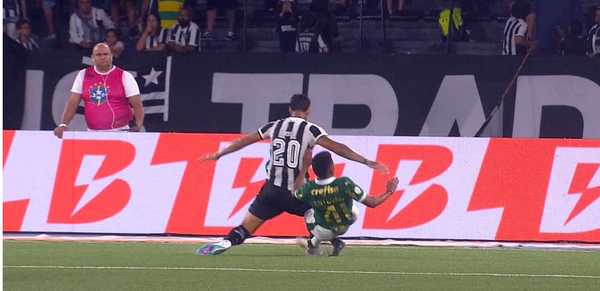 Problema Médico: Estêvão Vomita E É Substituído Em Jogo Do Palmeiras Na Altitude Problema Médico: Estêvão Vomita E É Substituído Em Jogo Do Palmeiras Na Altitude