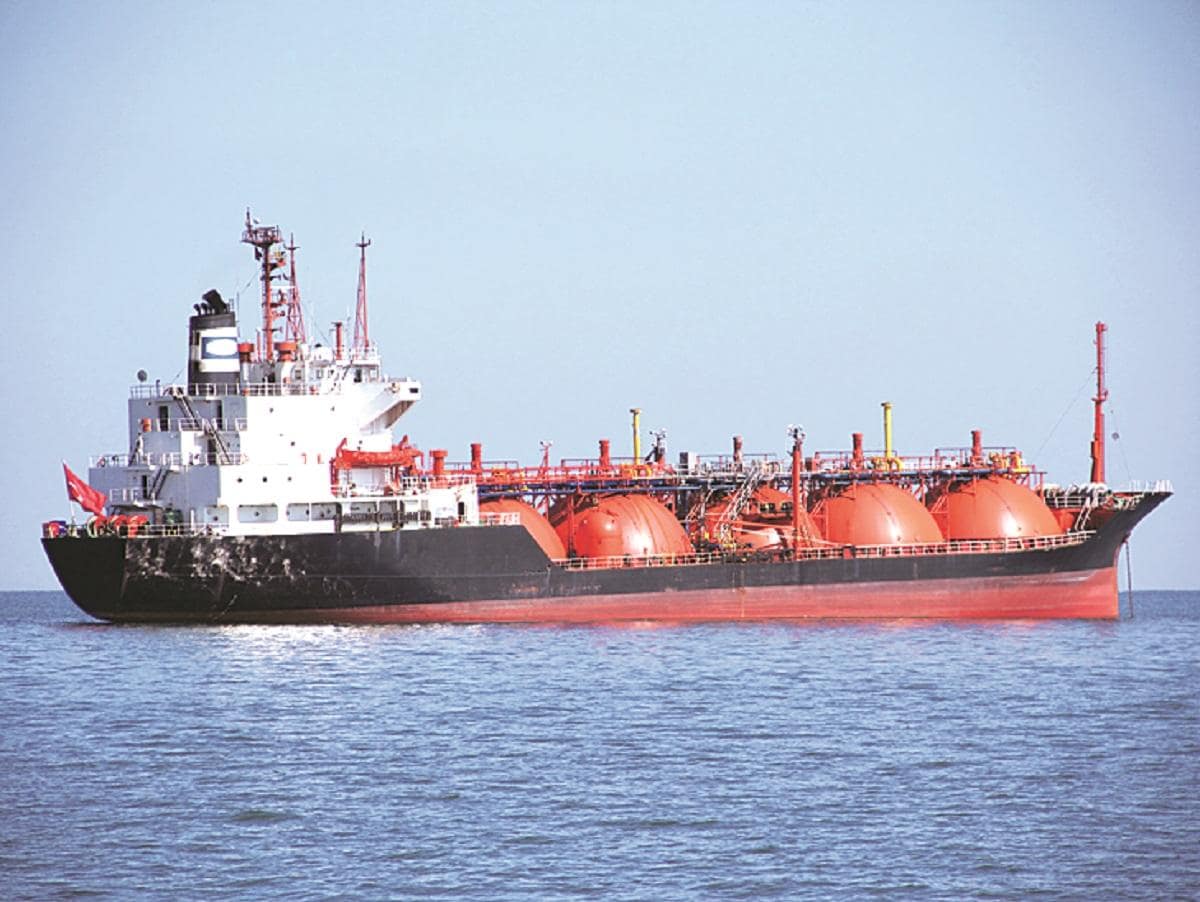 Putin's Arctic Shadow Fleet: A Sudden Reawakening Fuels Speculation Putin's Arctic Shadow Fleet: A Sudden Reawakening Fuels Speculation