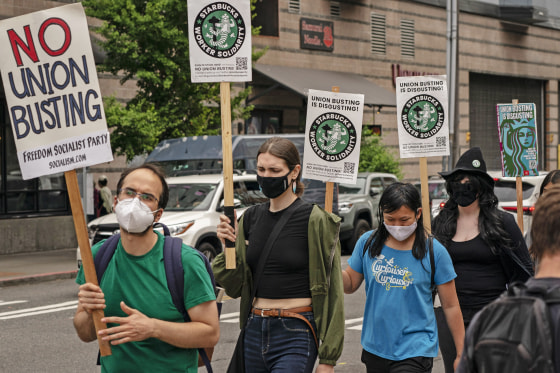 Quebec Labour Tribunal: Amazon Worker Union Battles Warehouse Shutdowns Quebec Labour Tribunal: Amazon Worker Union Battles Warehouse Shutdowns