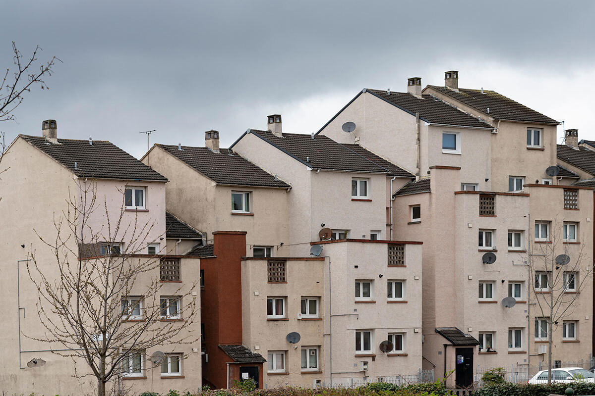 Rent Freeze Lifted:  The Consequences For Tenant Living Standards And Housing Corporation Responsibilities