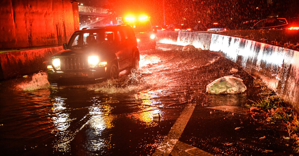 Responding To A Flash Flood Emergency: Actionable Steps To Take Responding To A Flash Flood Emergency: Actionable Steps To Take