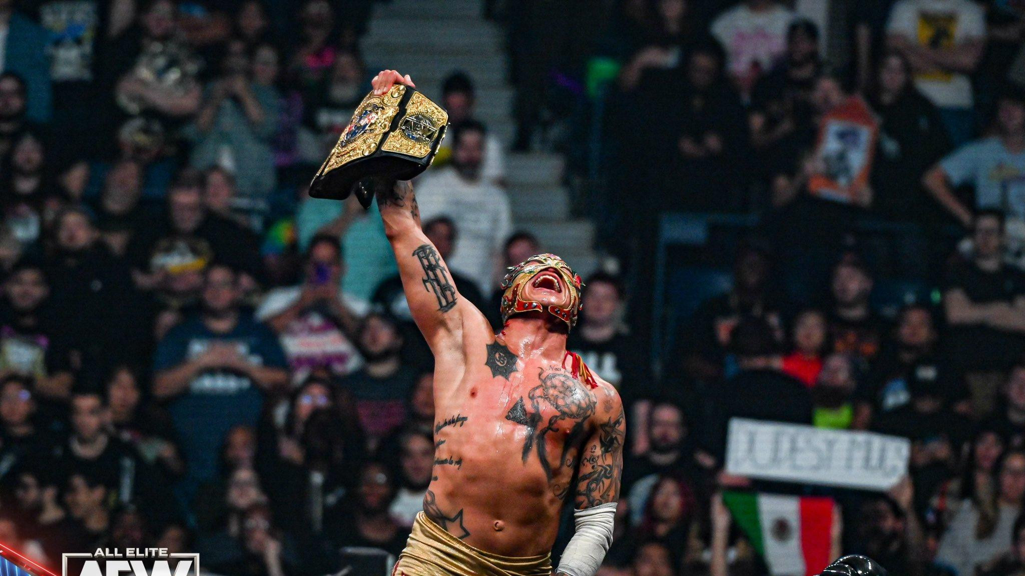 Rey Fenix Officially Joins WWE SmackDown Next Week Rey Fenix Officially Joins WWE SmackDown Next Week