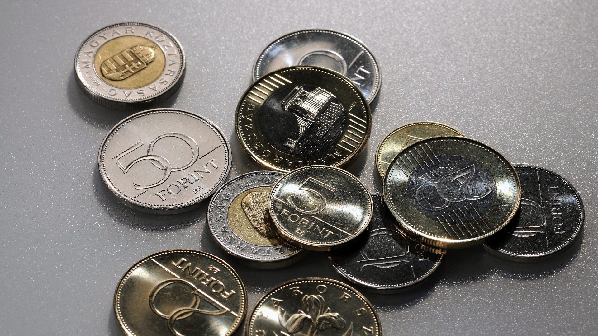 Ritka 100 Forintos Érmék: Mennyit Érhetnek? Ritka 100 Forintos Érmék: Mennyit Érhetnek?