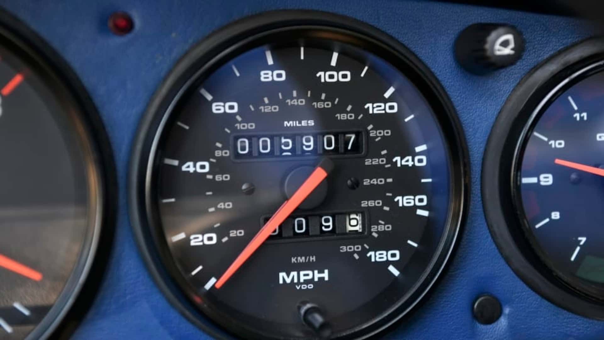 Ritka Porsche 911: 80 Millió Forintos Extra Csomaggal Ritka Porsche 911: 80 Millió Forintos Extra Csomaggal