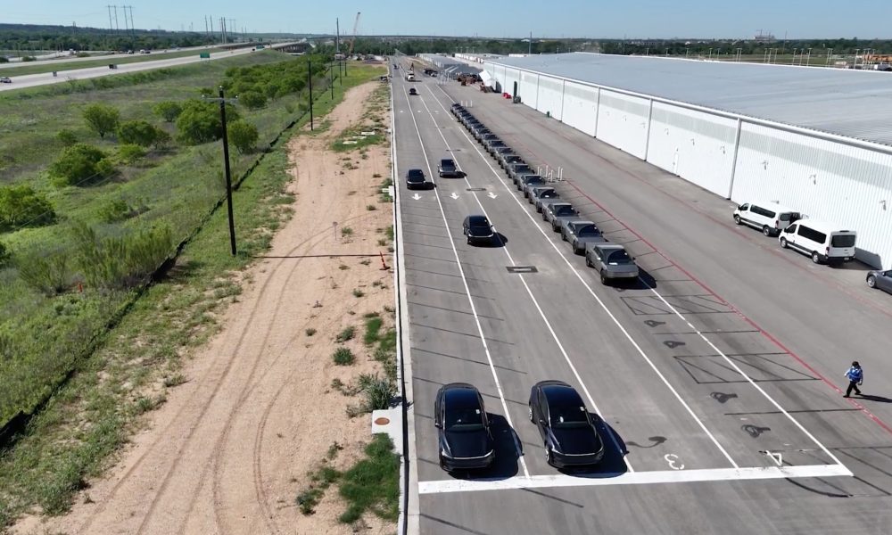 Robotaxi Revolution: Waymo And Uber Launch In Austin, Texas Robotaxi Revolution: Waymo And Uber Launch In Austin, Texas