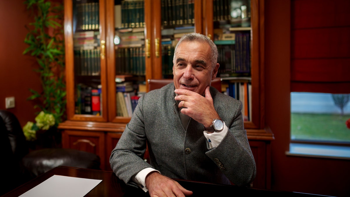Romania Election 2024: Far-Right Challenger Faces Centrist Incumbent Romania Election 2024: Far-Right Challenger Faces Centrist Incumbent